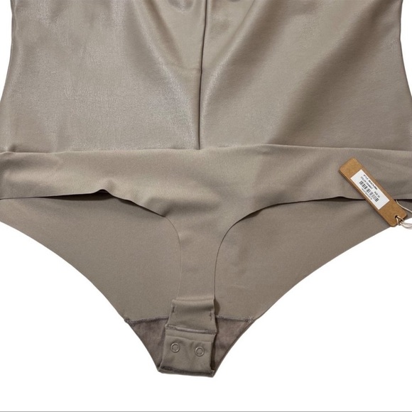 SKIMS FAUX LEATHER SCOOP BODYSUIT CEMENT SIZE 2X - Picture 9 of 12